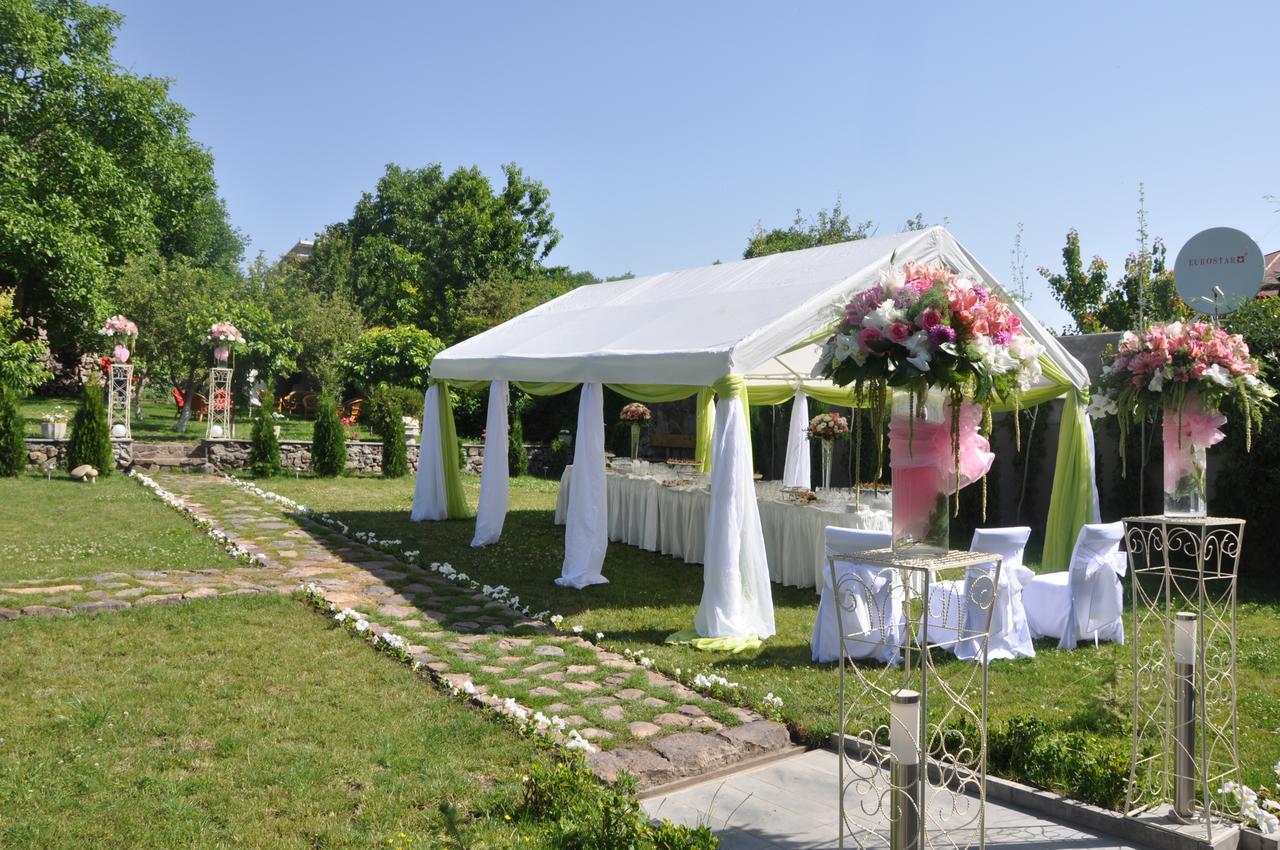 Aya Maria Wellness Spa Resort Dzoraghpʼyur Exteriör bild